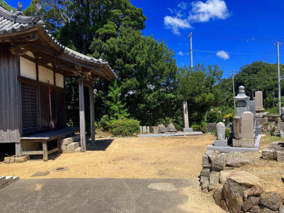 中持墓地（淡路市）のお墓