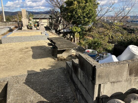 塩尾西墓地（淡路市）のお墓