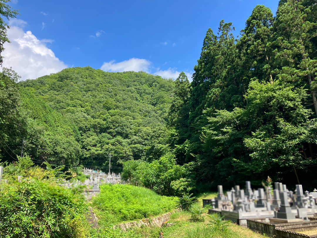 岡山県美作市営幕谷共同墓地