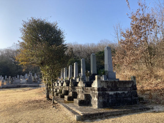 上石野墓地（三木市）のお墓