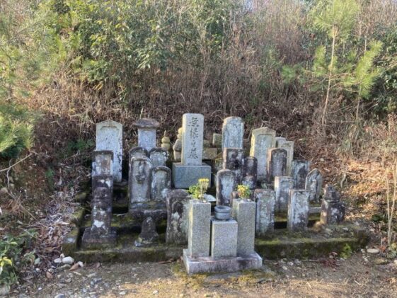 上石野墓地（三木市）のお墓