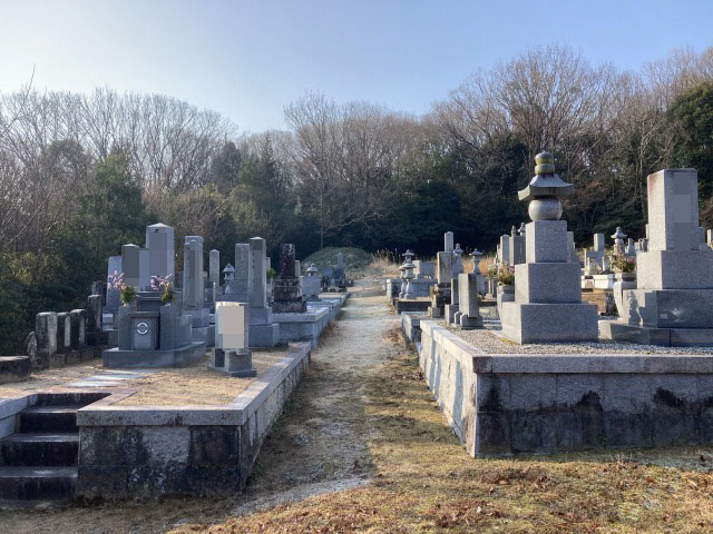 上石野墓地（三木市）のお墓