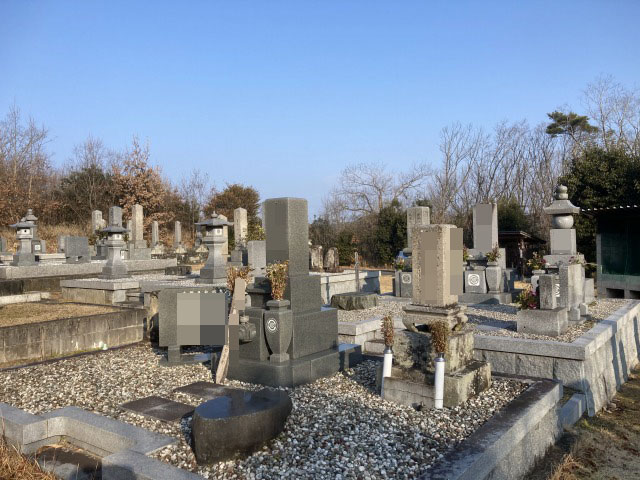 上石野墓地（三木市）のお墓