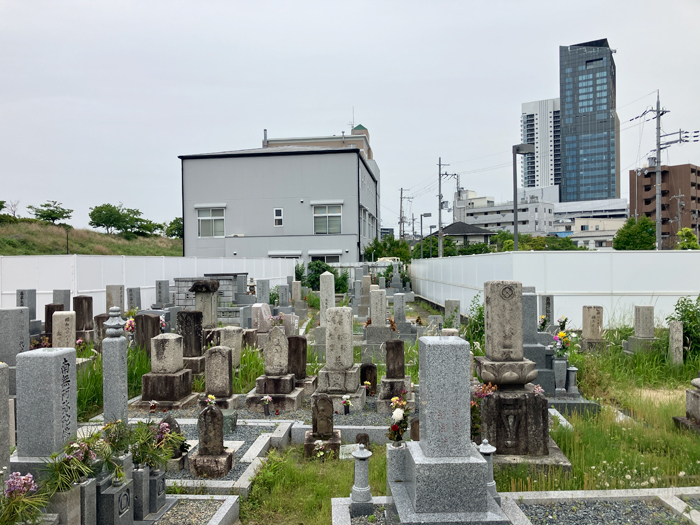 枚方市にある岡・新町共同墓地