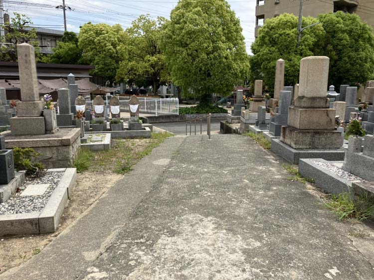 食満墓地（尼崎市）のお墓