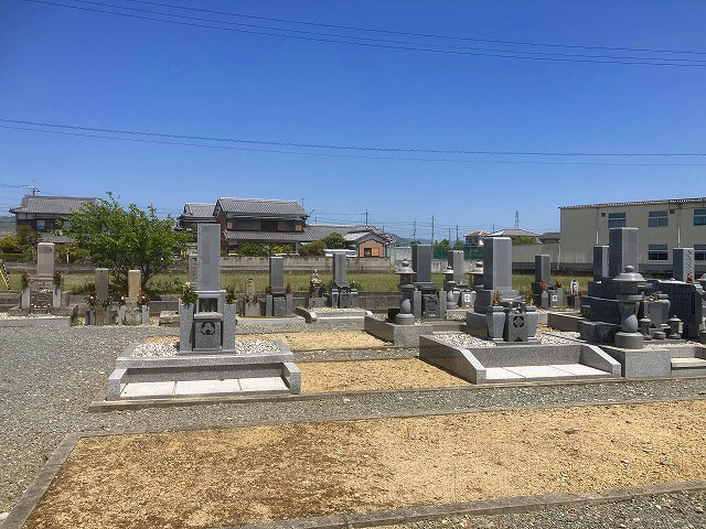 西構西墓地（たつの市）のお墓
