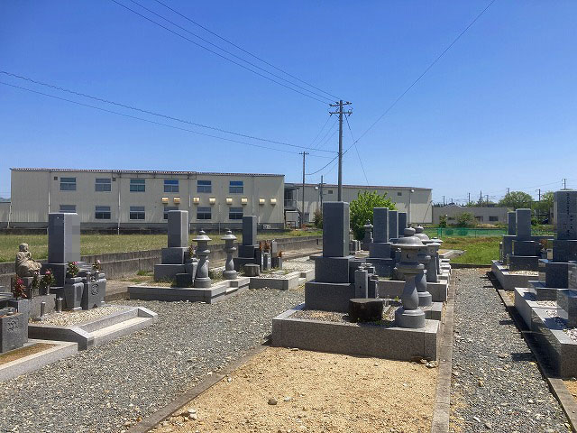 西構西墓地（たつの市）のお墓
