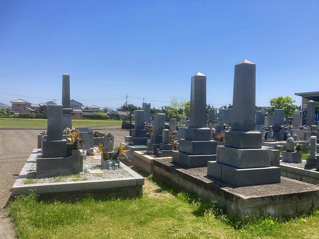 揖保中墓地（たつの市）のお墓