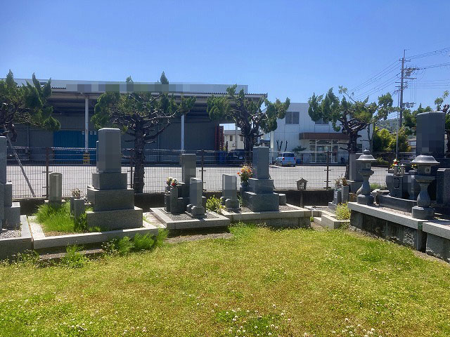 揖保中墓地（たつの市）のお墓