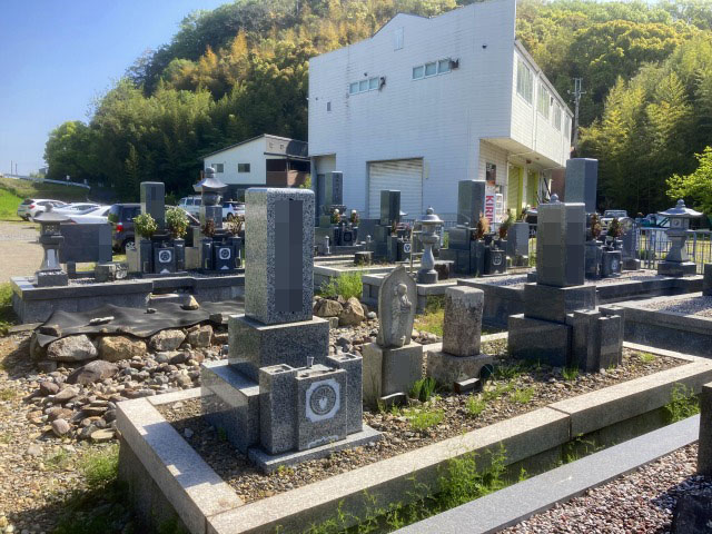 揖保上墓地（たつの市）のお墓