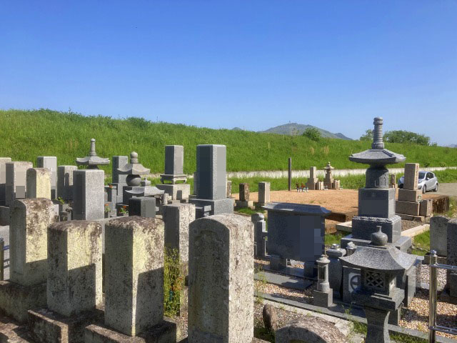 揖保上墓地（たつの市）のお墓