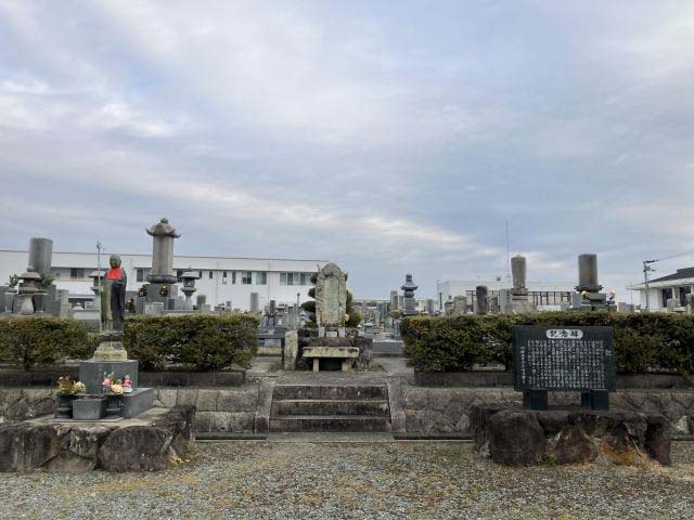 上宮木町南墓地（加西市）のお墓