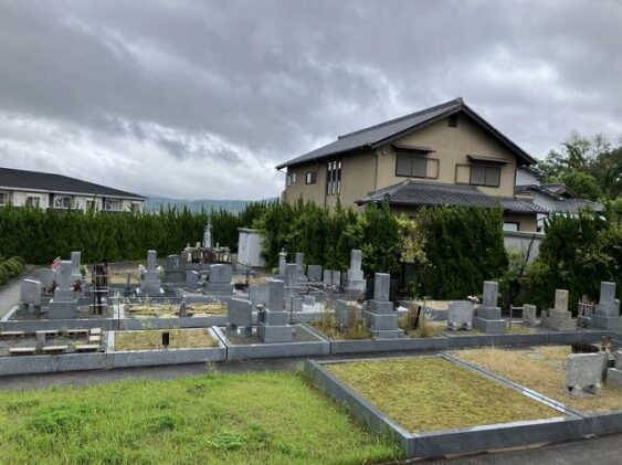 丸岡下墓地（三田市）のお墓