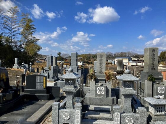 鎮岩町東墓地（加西市）のお墓