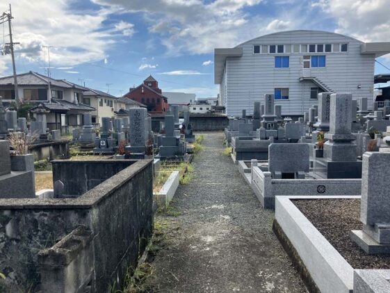 香川県観音寺市の村墓地