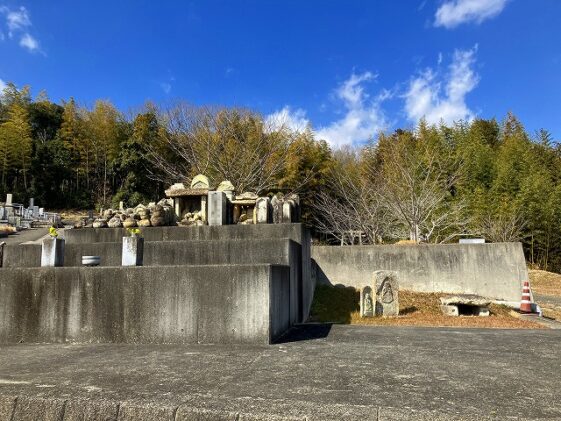 両月町墓地（加西市）のお墓