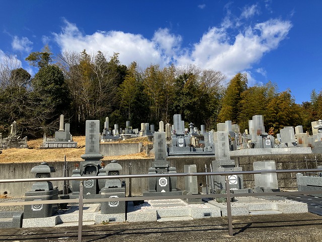 両月町墓地（加西市）のお墓