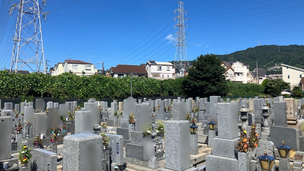 芝・植附墓地（東大阪市）