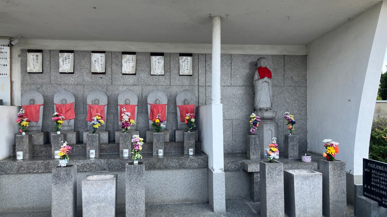 田井中墓地（八尾市）戒名彫刻