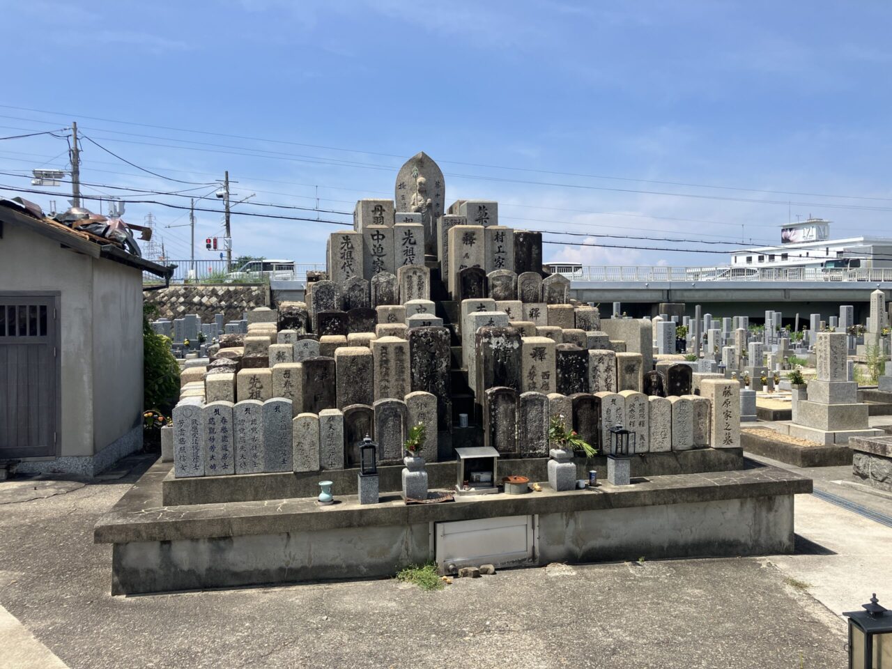 尾崎・下出地区共同墓地（阪南市）