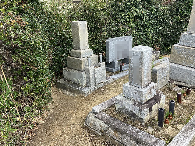 西側会館墓地（淡路市）のお墓