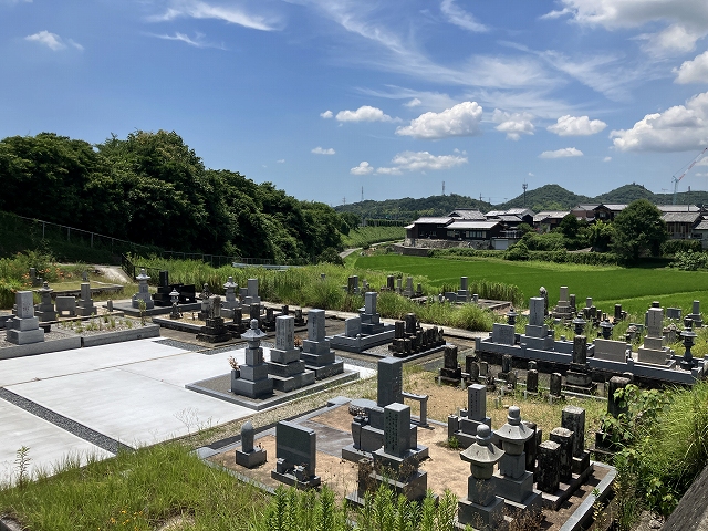 中富町北墓地（加西市）のお墓