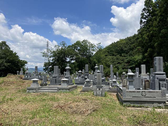 中富町墓地（加西市）のお墓