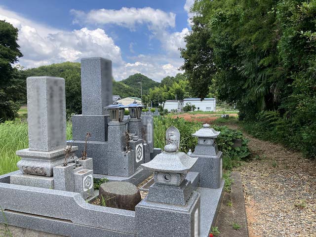 王子山墓地（加西市）のお墓