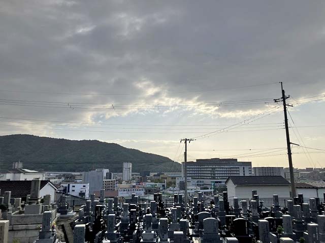 火打墓地（川西市）のお墓