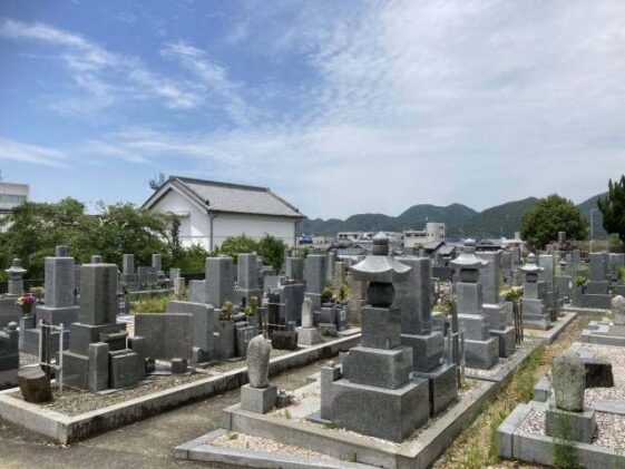 下戸田墓地(西脇市)のお墓