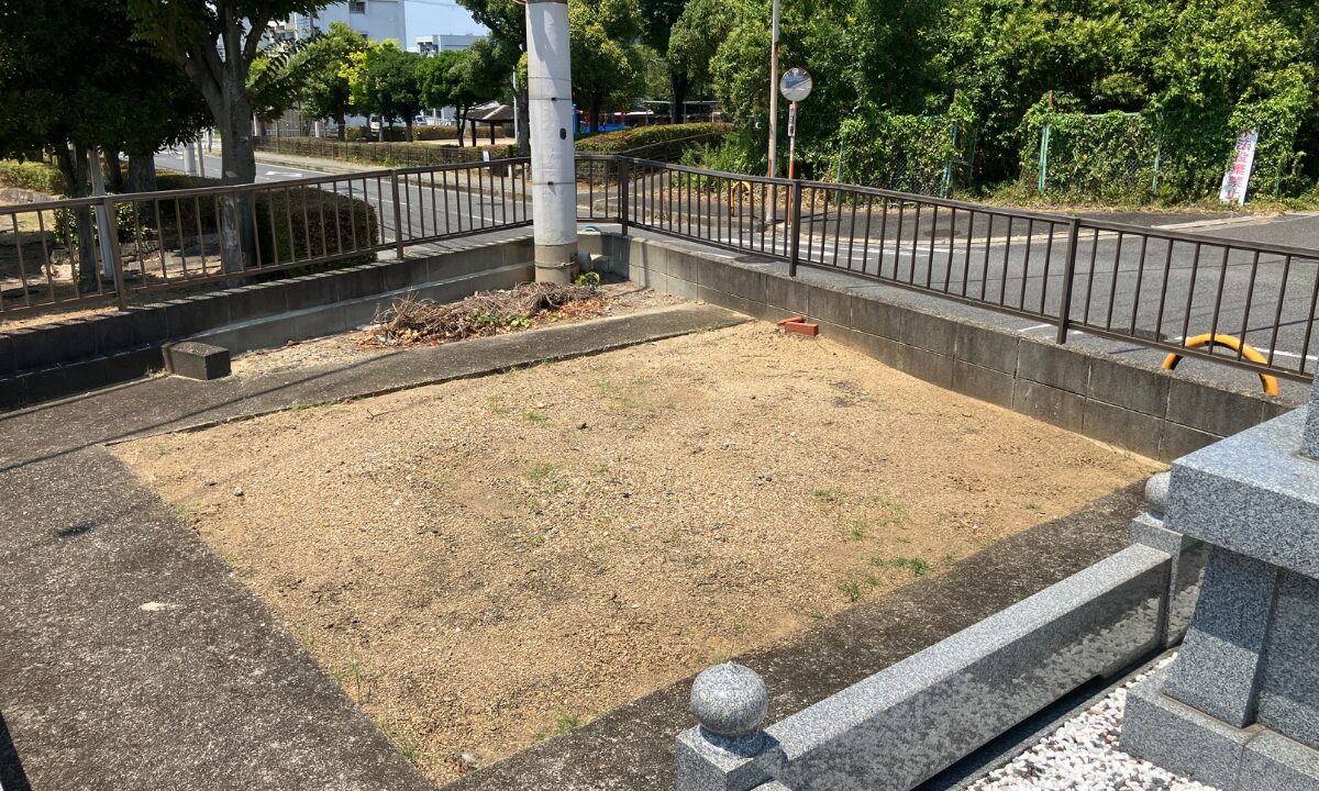 北山口墓地(和泉市)
供養塔