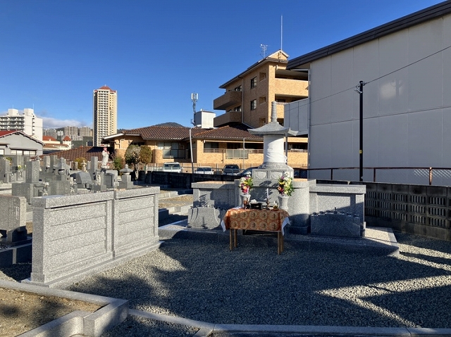 伊孑志墓地（宝塚市）のお墓