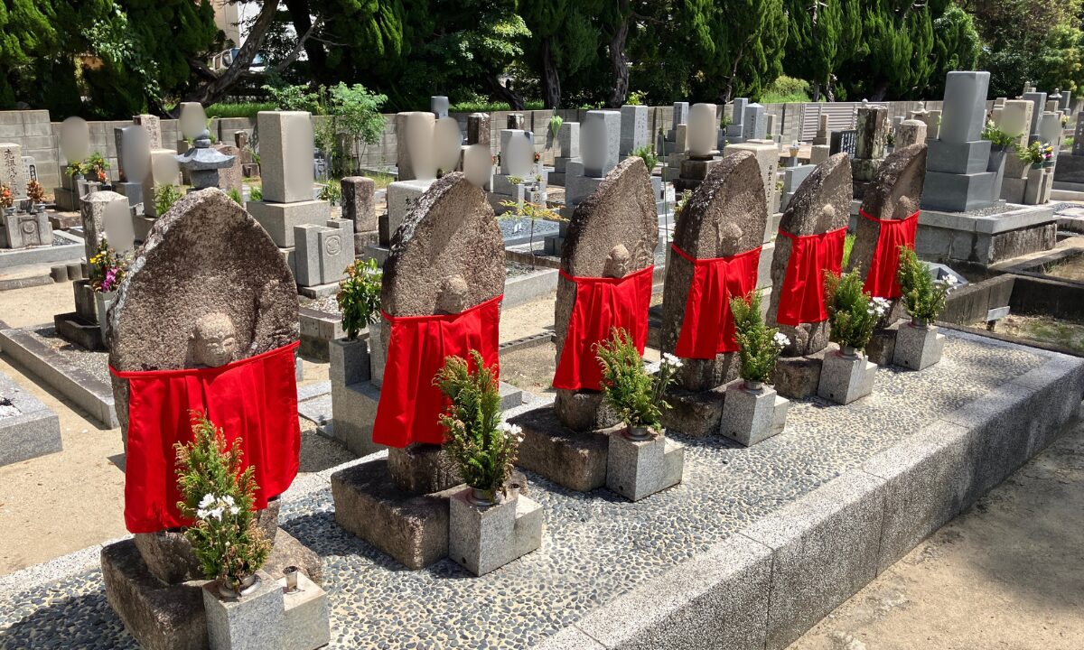 石蓮寺墓地（豊中市）大阪石材