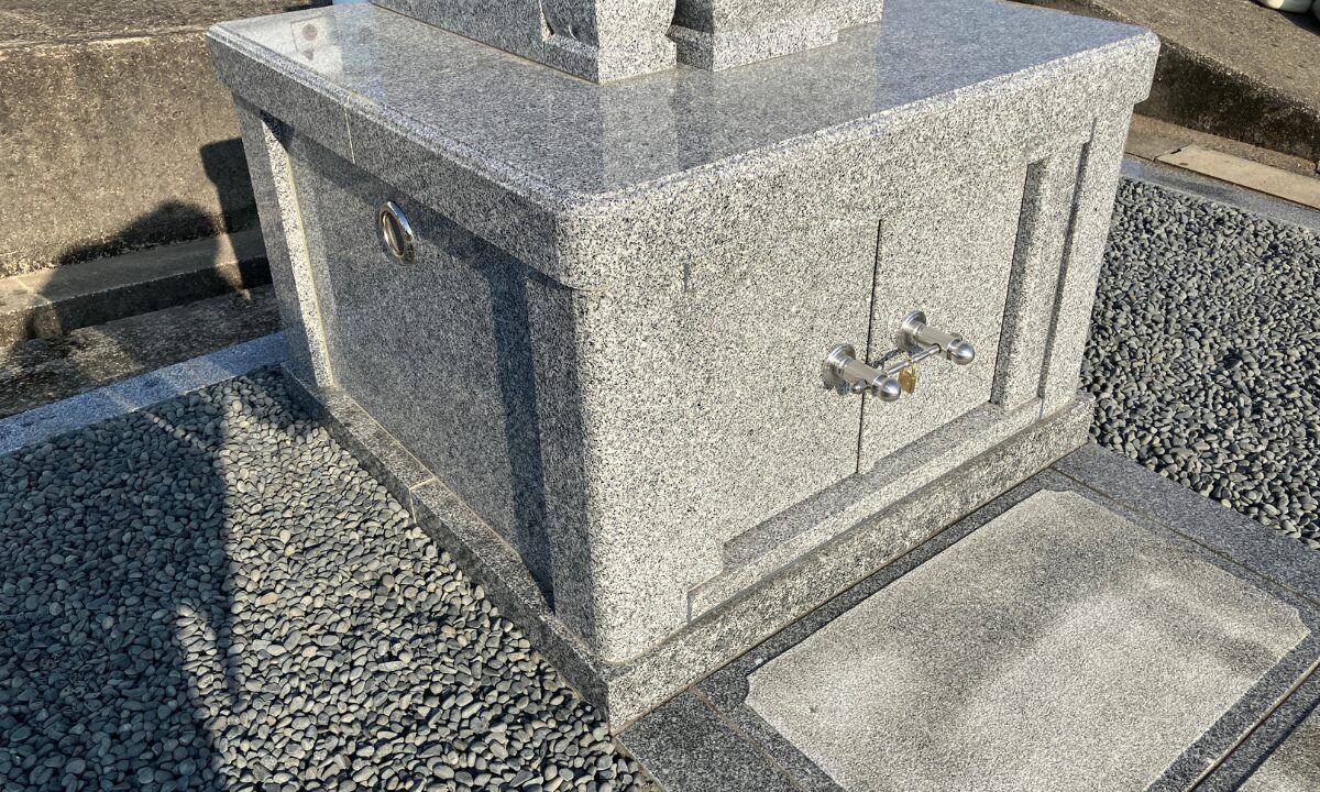 唐国町墓地（和泉市）供養塔　新設　大阪石材