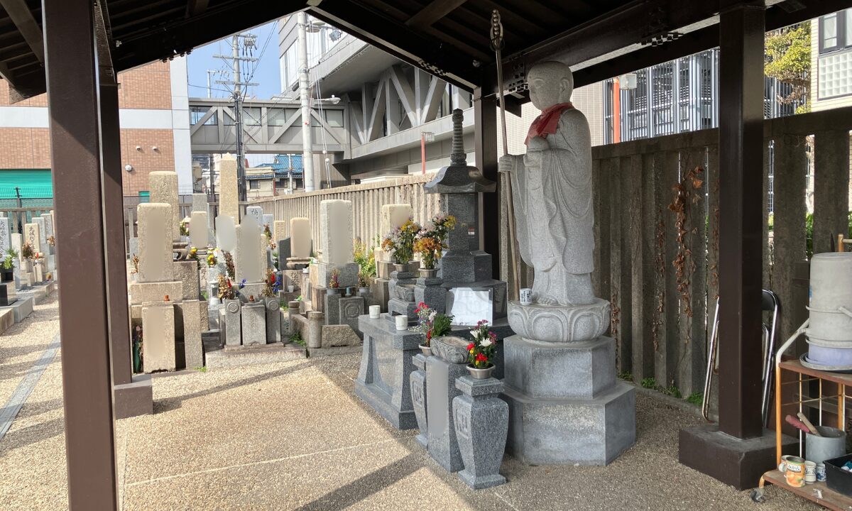 東今里墓地(大阪市東成区)納骨手伝い 大阪石材