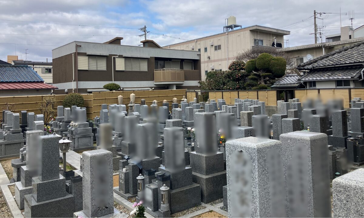 如願寺境内墓地(平野区)納骨式の手伝い 大阪石材