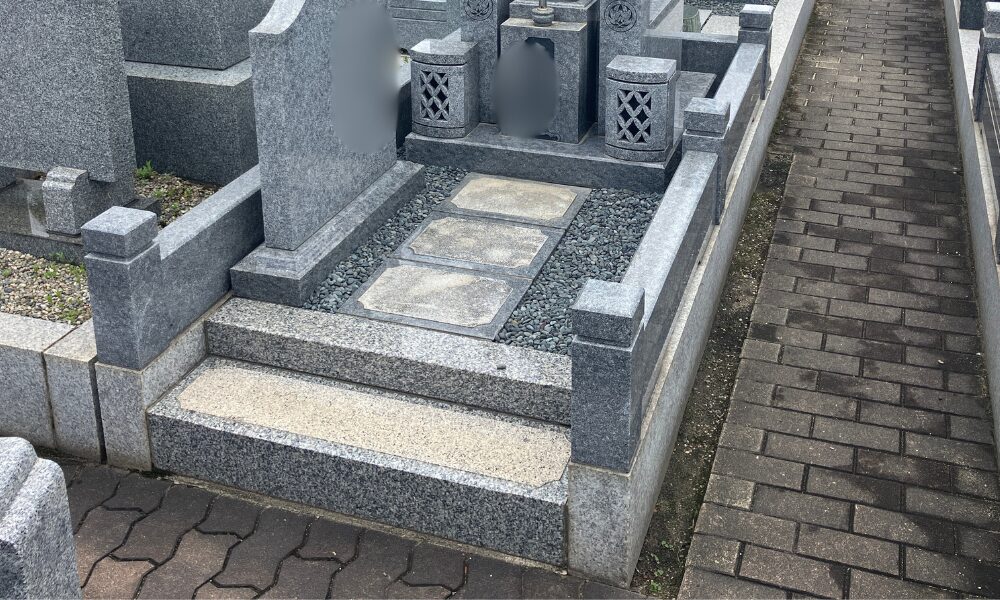 加納川田墓地（東大阪市）戒名彫刻のご相談　大阪石材
