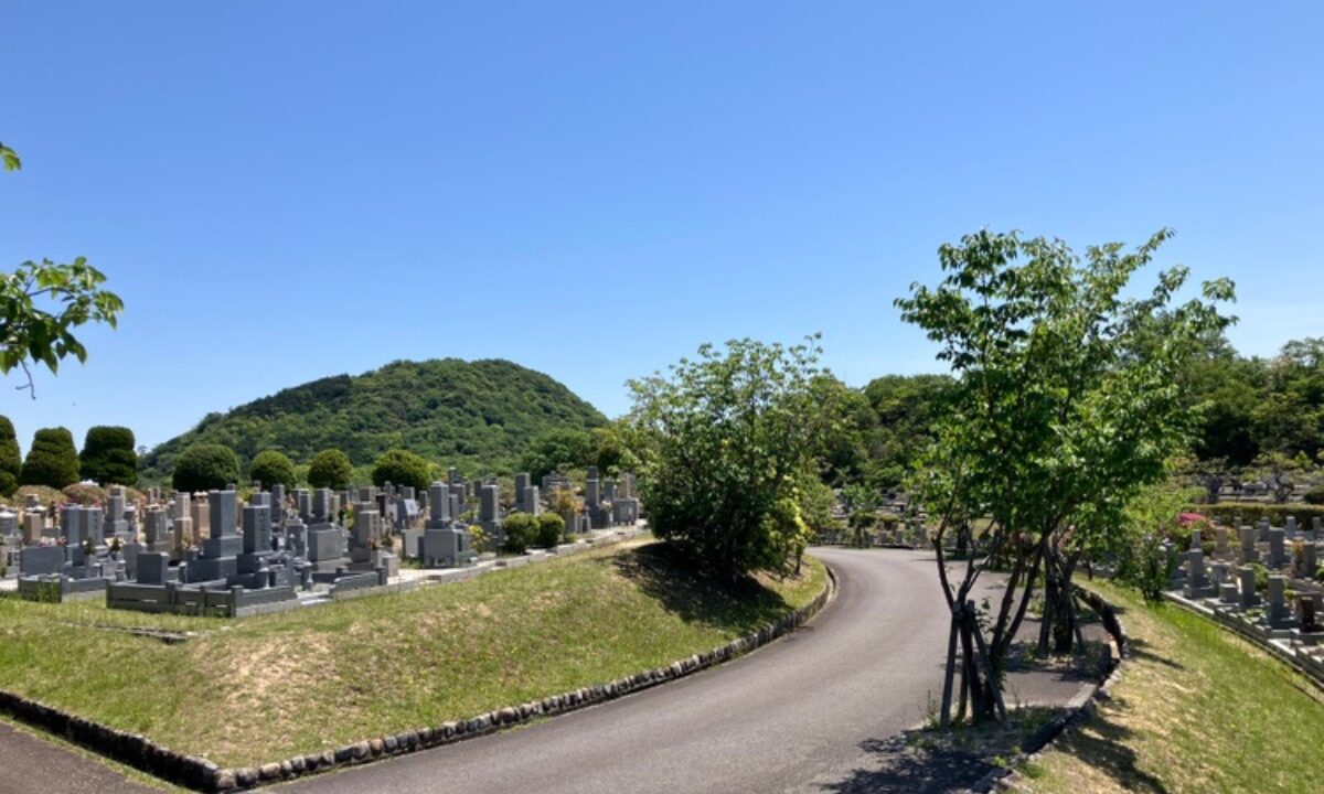 甲山墓園（西宮市）納骨式のお手伝い　大阪石材