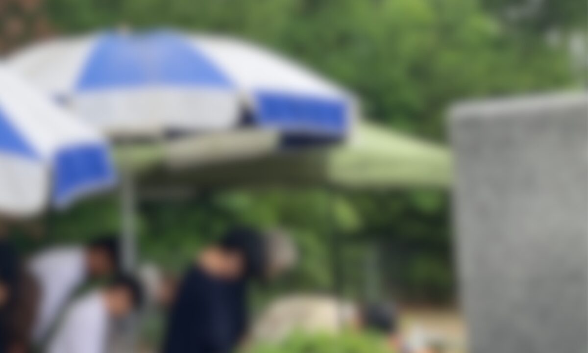 飯盛霊園（四条畷市）納骨式のお手伝い　大阪石材