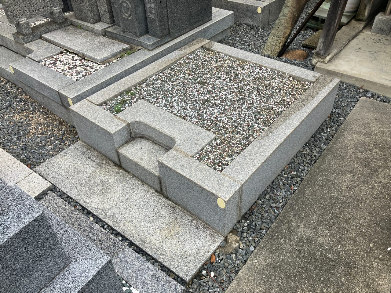 七軒家墓地（東大阪市）空き区画のご案内　大阪石材