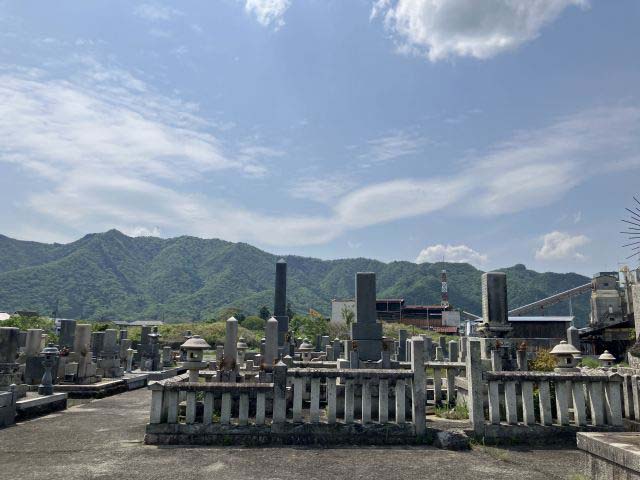 井野原霊苑（たつの市）のお墓