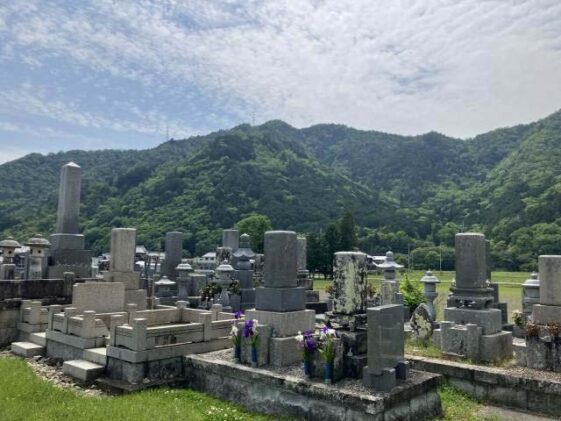 下野田墓地(たつの市)のお墓