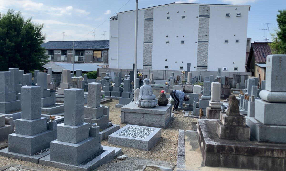 菱江西方墓地(東大阪市)墓地清掃 大阪石材