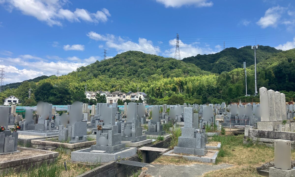 倉治共同墓地(交野市)納骨式のお手伝い 大阪石材