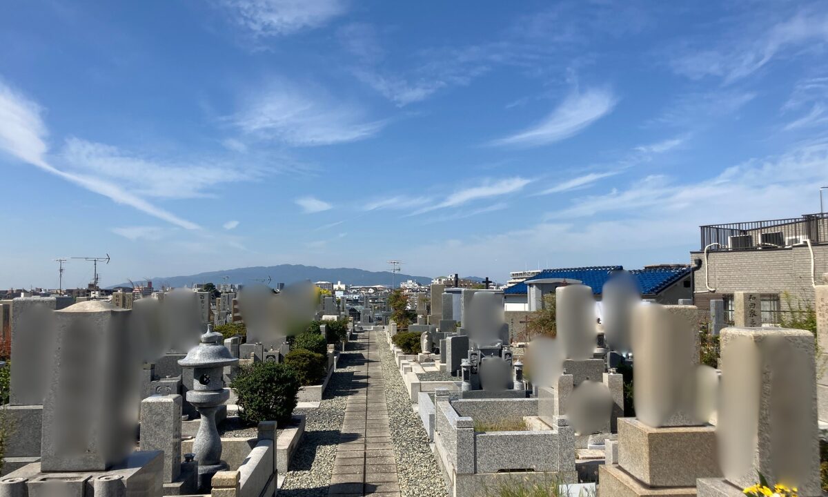 【いつものご縁】宝珠寺境内墓地（豊中市）にて「戒名彫刻」のご依頼｜宝珠寺境内墓地でのお墓工事は大阪石材までの写真